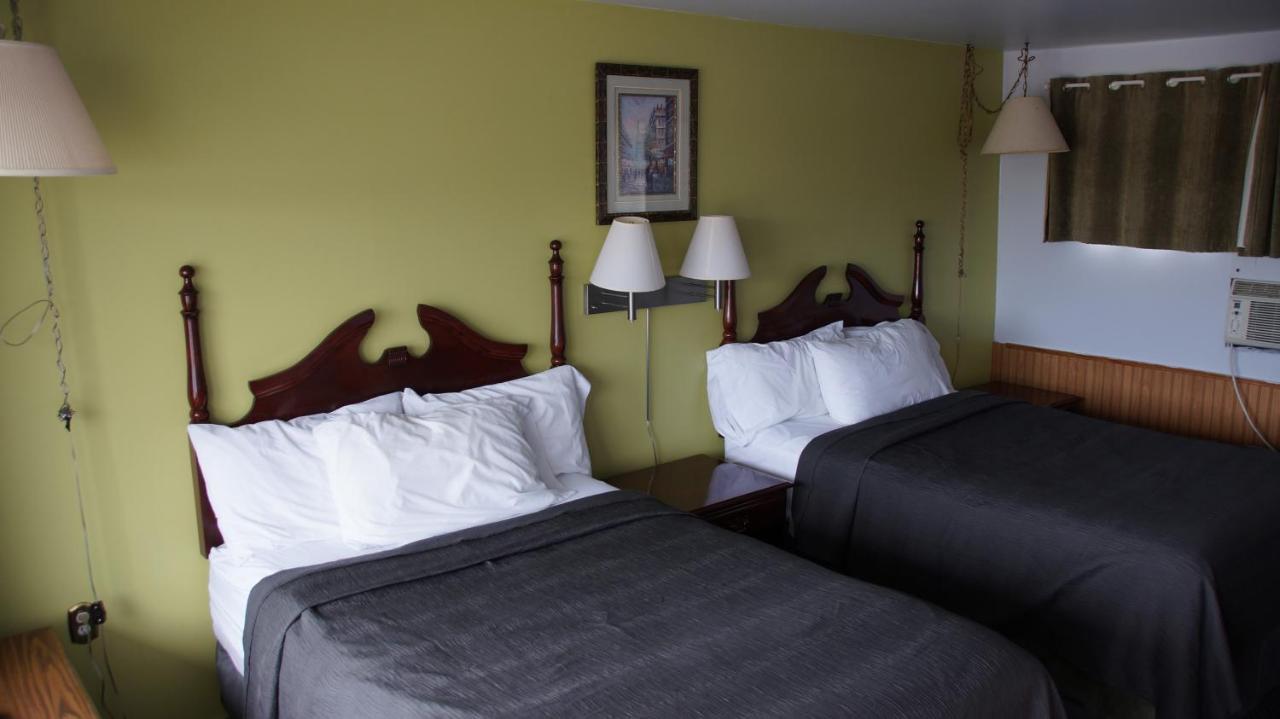 Robyn'S Motel Питерборо Экстерьер фото